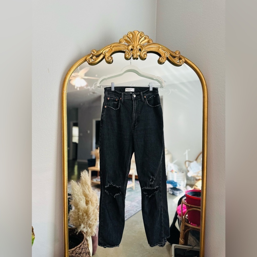Abercrombie ankle straight black distressed jeans 2/26 long curve